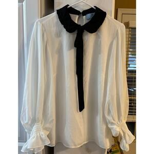 CeCe Women's White Flowy Black-Tie Collared Blouse with Bell Sleeves Medium